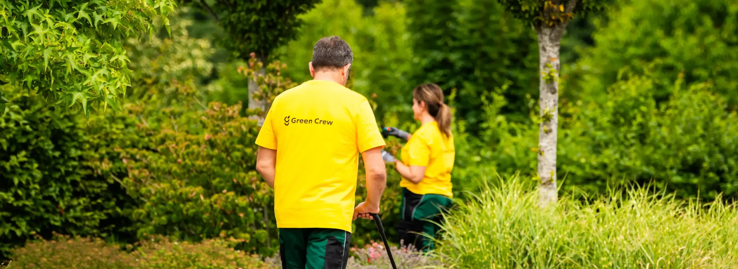 Green Crew Partner bei der Grünpflege