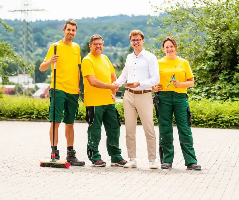 Green Crew Partner mit Team und Green Crew Geschäftsführer