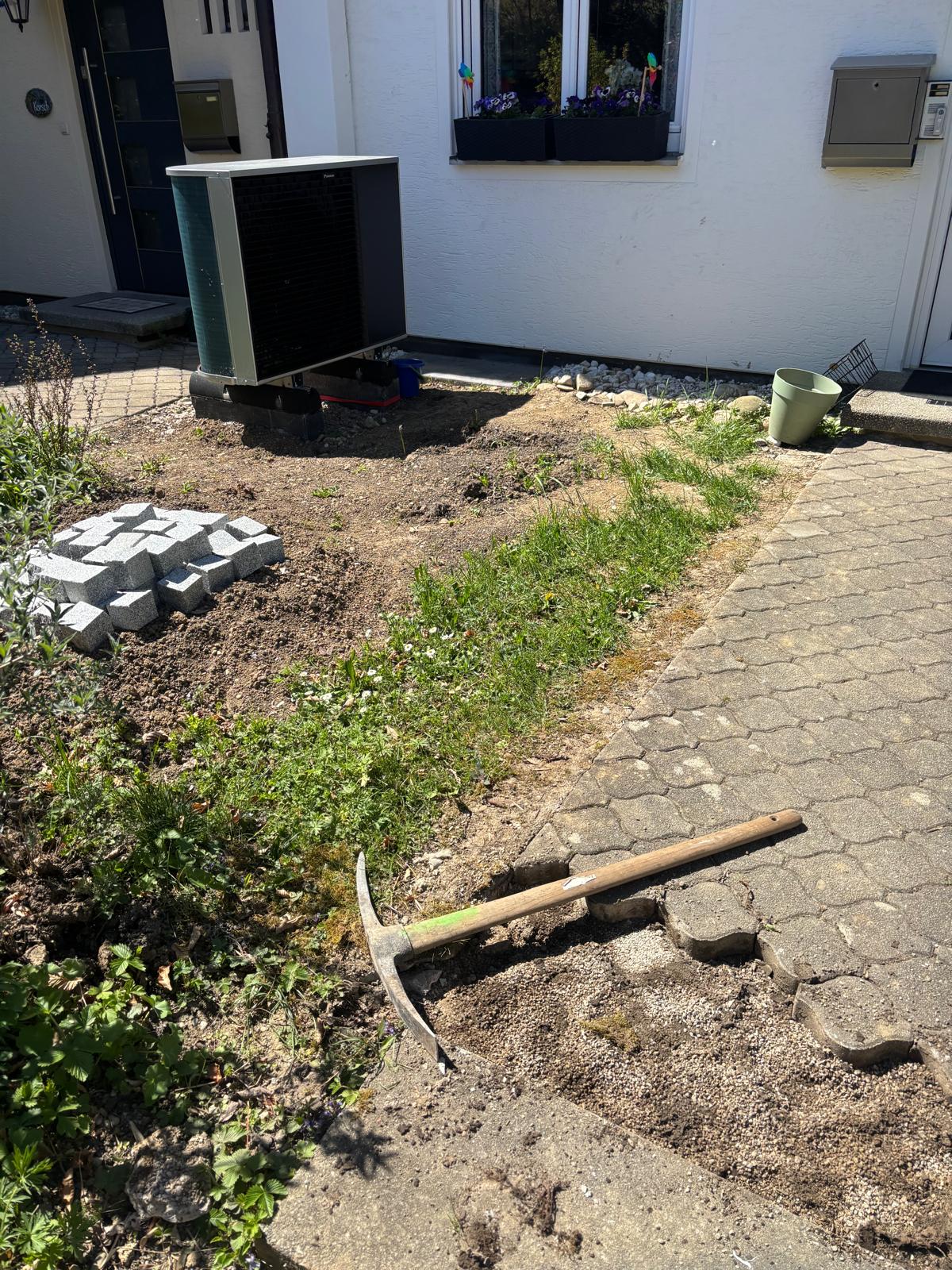 Robert Poetschulat Vorgarten 3 Before image